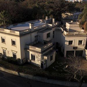 Venta De Gran Casona En Parque Batlle Ideal Empresa O Embajada
