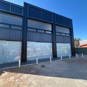 Alquiler De Local Comercial A Estrenar En Ciudad De La Costa - Lagomar Sobre Av Giannattasio