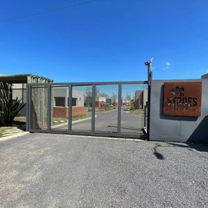 Venta De Casa Con 3 Dormitorios En Housing De San Jose De Carrasco