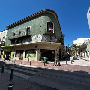 Venta De Padron Con Locales Comerciales 514 Mts2 En Ciudad Vieja