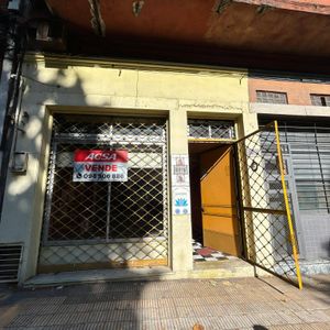 Venta De Local Comercial Con 74 Mts2 En Reducto