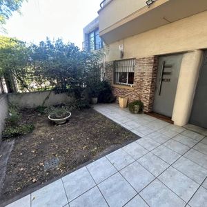 Venta De Casa De Tres Dormitorios En Malvin Sur