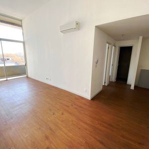 Alquiler De Apartamento Martin Garcia Con 2 Dormitorios En Aguada