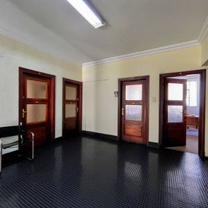 Venta De Oficina En Ciudad Vieja