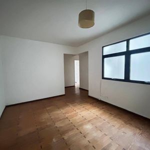 Venta De Apartamento Con 2 Dormitorios Y Garaje En Pocitos