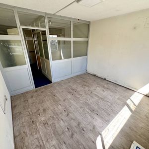 Venta De Oficina En Cordon. Sobre 18 De Julio.