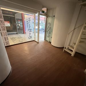 Alquiler - Local Comercial Galeria Lapido, Centro - Av. 18 De Julio Y Wilson Ferreira