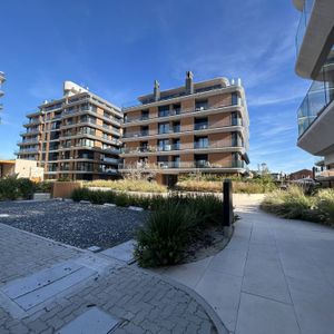 Alquiler De Apartamento En Rambla Costanera   Con 2 Dormitorios En Barra De Carrasco