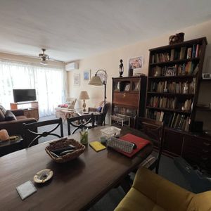Venta De Apartamento Con 2 Dormitorios En Centro
