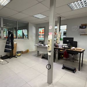 Venta De Oficina Con Deposito, Padron Unico En La Blanqueada