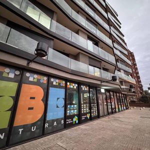 Alquiler De Garages En Boulevard Batlle Y Ordoñez En La Blanqueada