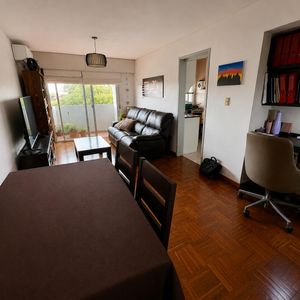 Venta De Apartamento Con 2 Dormitorios Y Terraza En Bella Vista