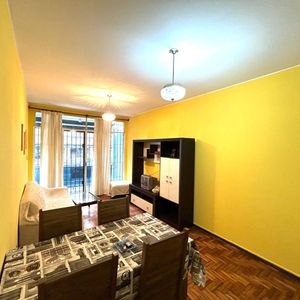 Venta De Apartamento Con 2 Dormitorios En Centro