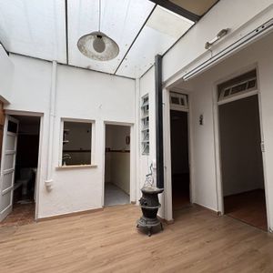 Alquiler - Casa En Con Tres Dormitorios Y Garage En La Comercial - Martin C. Martinez Y Miguelete
