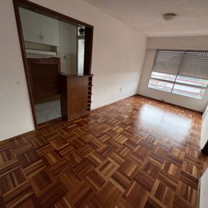 Alquiler  Apartamento Con Un Dormitorio En La Blanqueada Con Garage Incluido