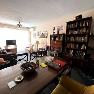 Alquiler  Apartamento Con Dos Dormitorios Y Dos Baños En El Centro