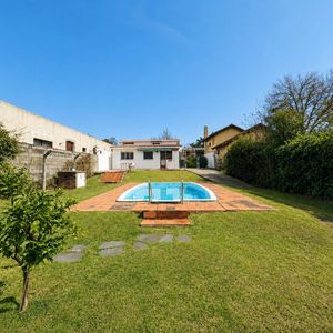 Alquiler Casa Con Piscina, 3 Dormitorios Y Amplio Fondo, Prado