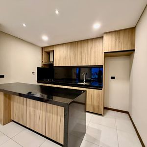 En Venta | Lujoso Departamento De 1 Dormitorio En Equipetrol