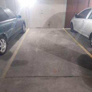 Garaje O Cocheras En Pocitos