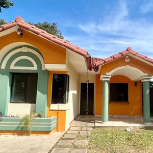 En Anticretico Linda Casa Dentro De Condomomio