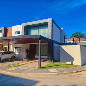 Condominio Joinville 4 Dormitorios Zona Norte 