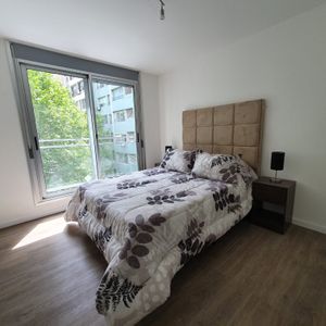 -apartamento De Un Dormitorio Con Balcon, Cordon Sur.