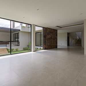 Casa De Lujo A Estrenar En Urubó Garden