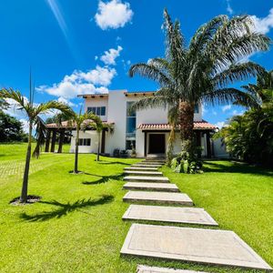 En Alquiler! Lujosa Casa En Condominio Hacienda Del Urubo