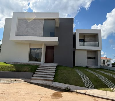 Lujosa Casa Con 4 Suites A Estrenar