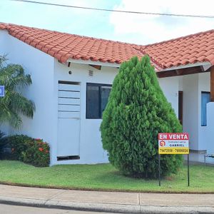 Casa En Esquina Frente A Las áreas Sociales Cond. Fontana Riviera 1