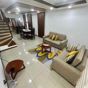 En Venta Hermoso Depto A Estrenar De 3 Pisos 133 M2, 2 Garajes Incluidos