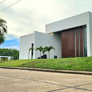 Casa De Lujo En Venta En El Urubo