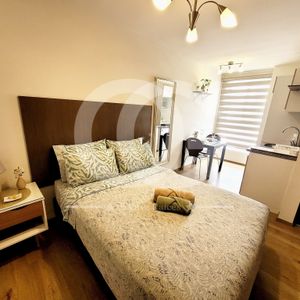 Cálido Monoambiente Equipado En Alquiler En Av. Santa Cruz