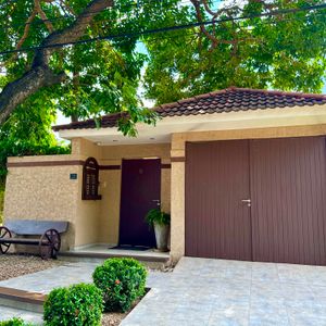 Casa En Venta Condominio Icaraí. Avenida Virgen De Cotoca