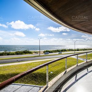 Apartamento Primera Fila Playa Mansa + Venta