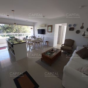 Apartamento En Venta En Punta Del Este - Dos Dormitorios Con Parrillero