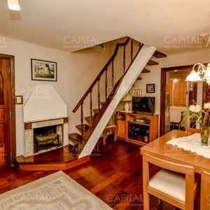 Venta De Apartamento Estilo Casa En Playa Mansa