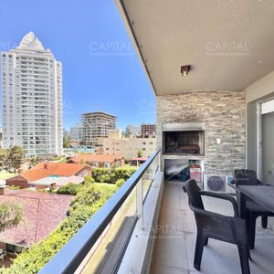 Apartamento De Dos Dormitorios En Playa Brava De Punta Del Este
