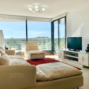 Apartamento De Tres Dormitorios En Venta