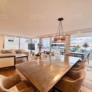Apartamento En Venta Frente Al Mar Punta Del Este Cuatro Dormitorios