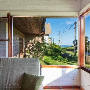 Casa En Venta A Media Cuadra Del Mar Montoya, La Barra
