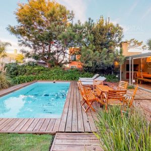 Moderna Casa En Alquiler En Montoya Con Piscina Y Parrillero Cerrado