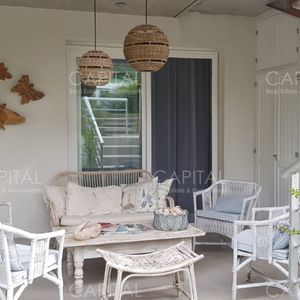 Moderno Apartamento En Alquiler En La Barra A Metros De La Playa