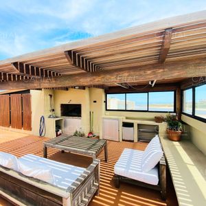Apartamento De Tres Dormitorios Metros De La Playa Desembocadura Del Arroyo, La Barra En Alquiler