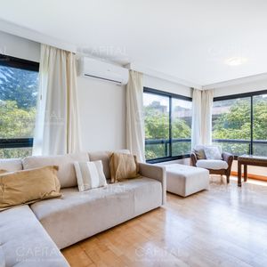 Moderno Apartamento De Tres Dormitorios En Primera Linea, Playa Brava
