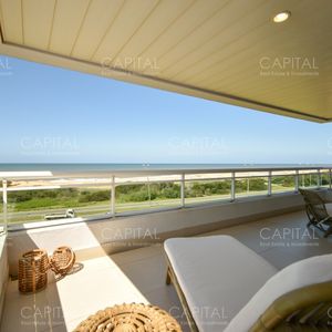 Venta De Exclusivo Penthouse Sobre Playa Brava, Punta Del Este