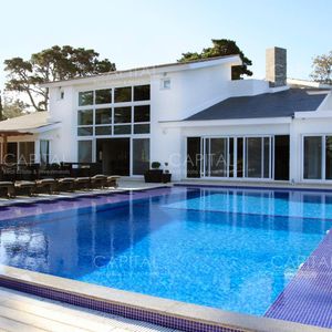 Mansion En Punta Del Este En Venta