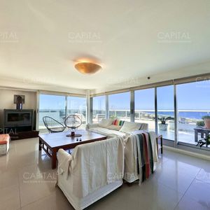 Penthouse En Playa Brava 3 Suites Y Dependencia En Playa Brava