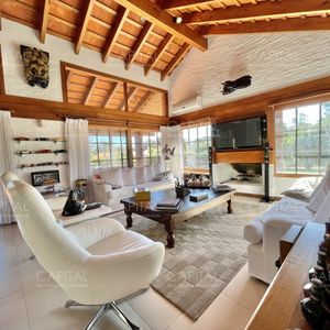 Espectacular Casa En Venta Playa Mansa Con Pisicina