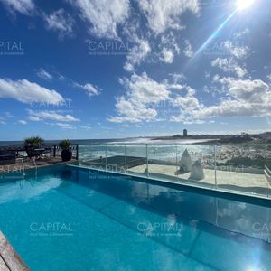 Casa En Venta Frente Al Mar Ocho Dormitorios + Dependencia De Servicio - La Barra